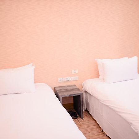 טאיצ'ונג Kiwi Express Hotel - Chenggong Rd מראה חיצוני תמונה
